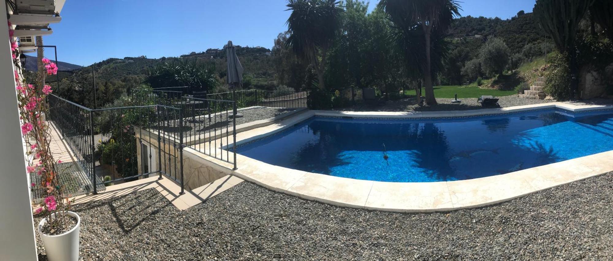 Penthouse Apartment, Cortijo Fruitful Hills Appartement Málaga